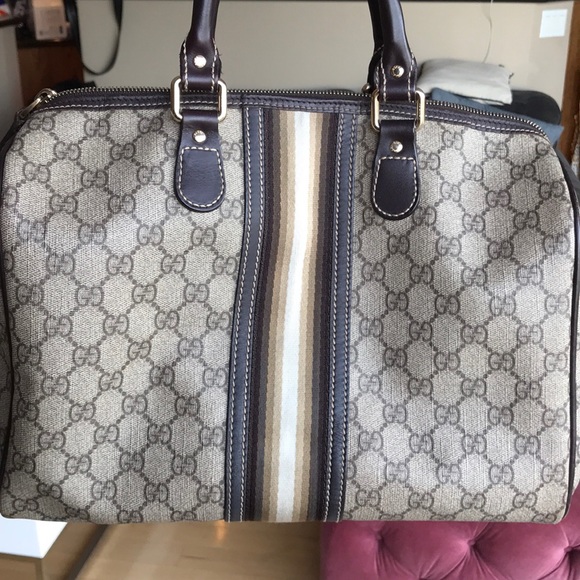 Gucci Handbags - Authentic Gucci GG Supreme Boston bag